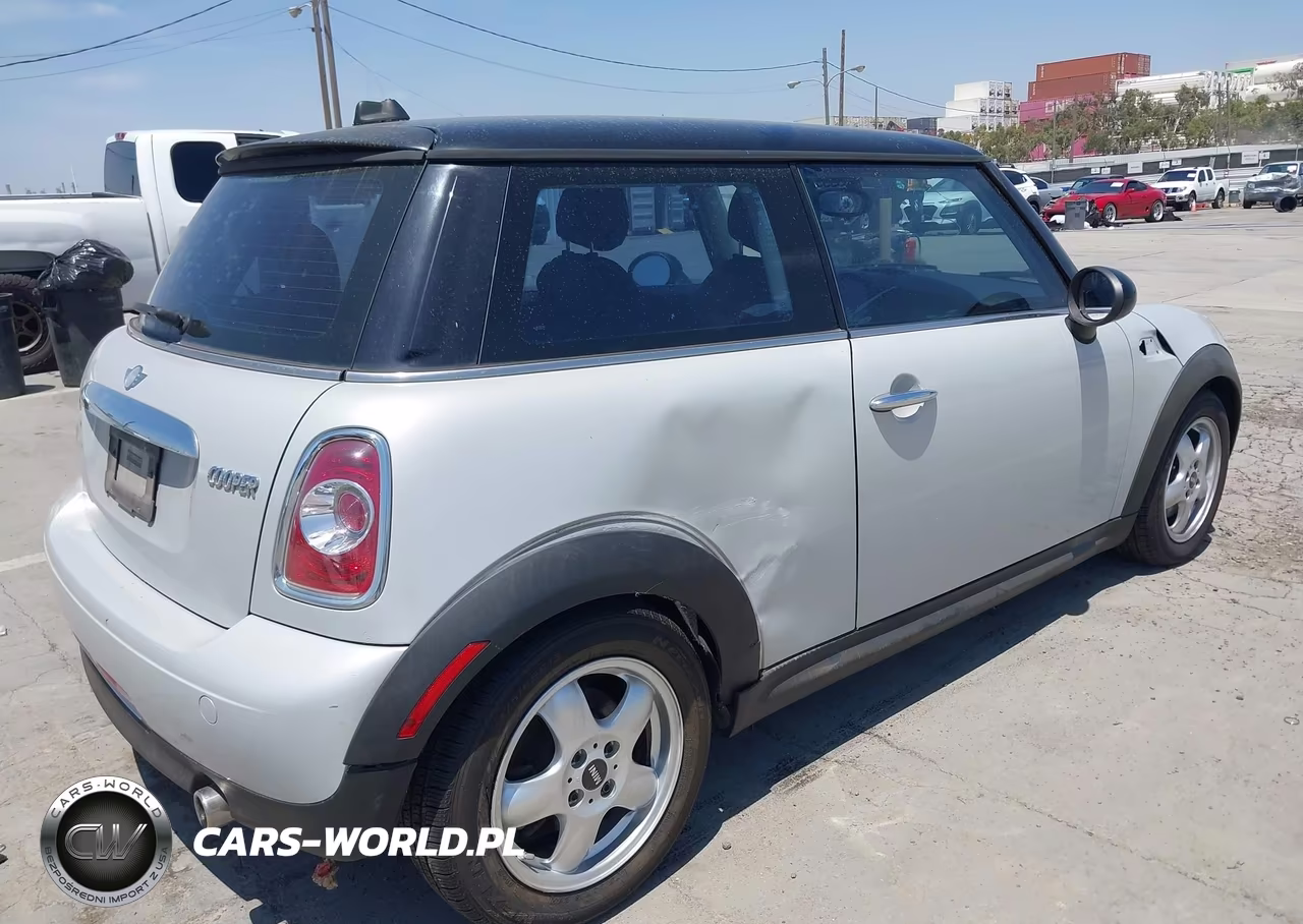 2011 Mini Cooper VIN:WMWSU3C57BT098190 - 4