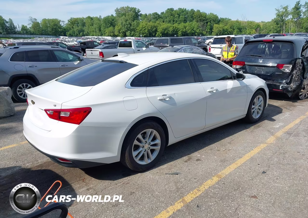 2016 Chevrolet Malibu 1Lt VIN:1G1ZE5ST2GF203081 - 4