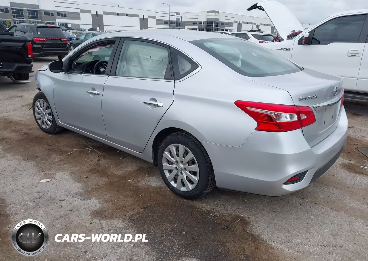 2018 Nissan Sentra S VIN:3N1AB7AP0JY255003 - 3
