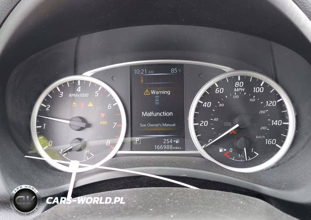 2018 Nissan Sentra S VIN:3N1AB7AP0JY255003 - 7