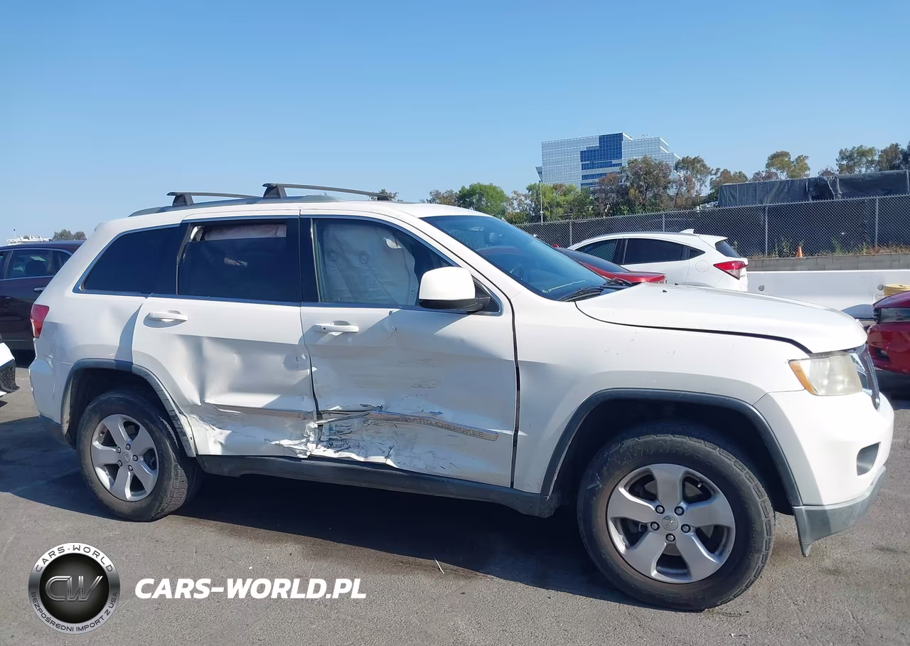 2011 Jeep Grand Cherokee Laredo VIN:1J4RS4GGXBC684689 - 13