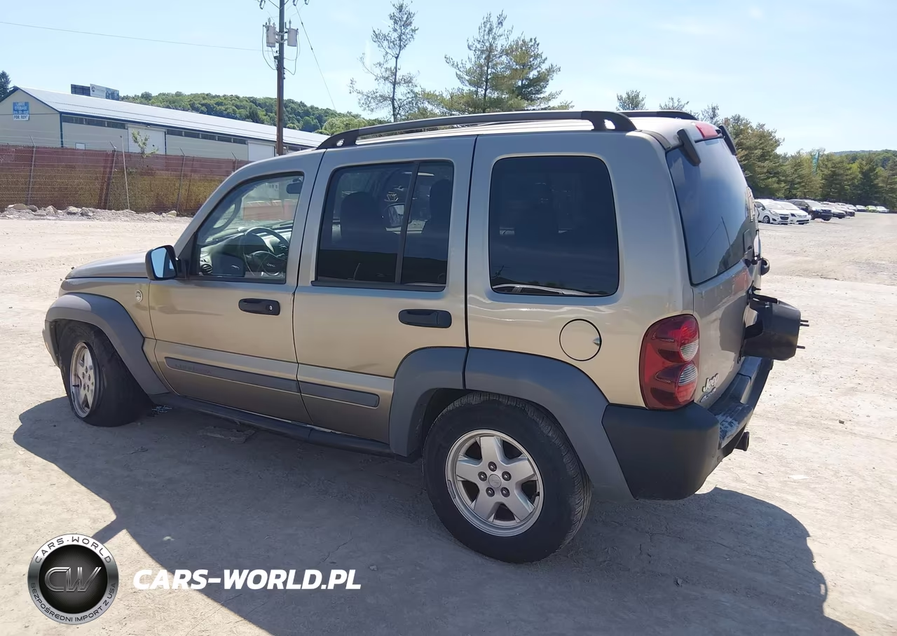 2005 Jeep Liberty Sport VIN:1J4GL48K25W677603 - 3