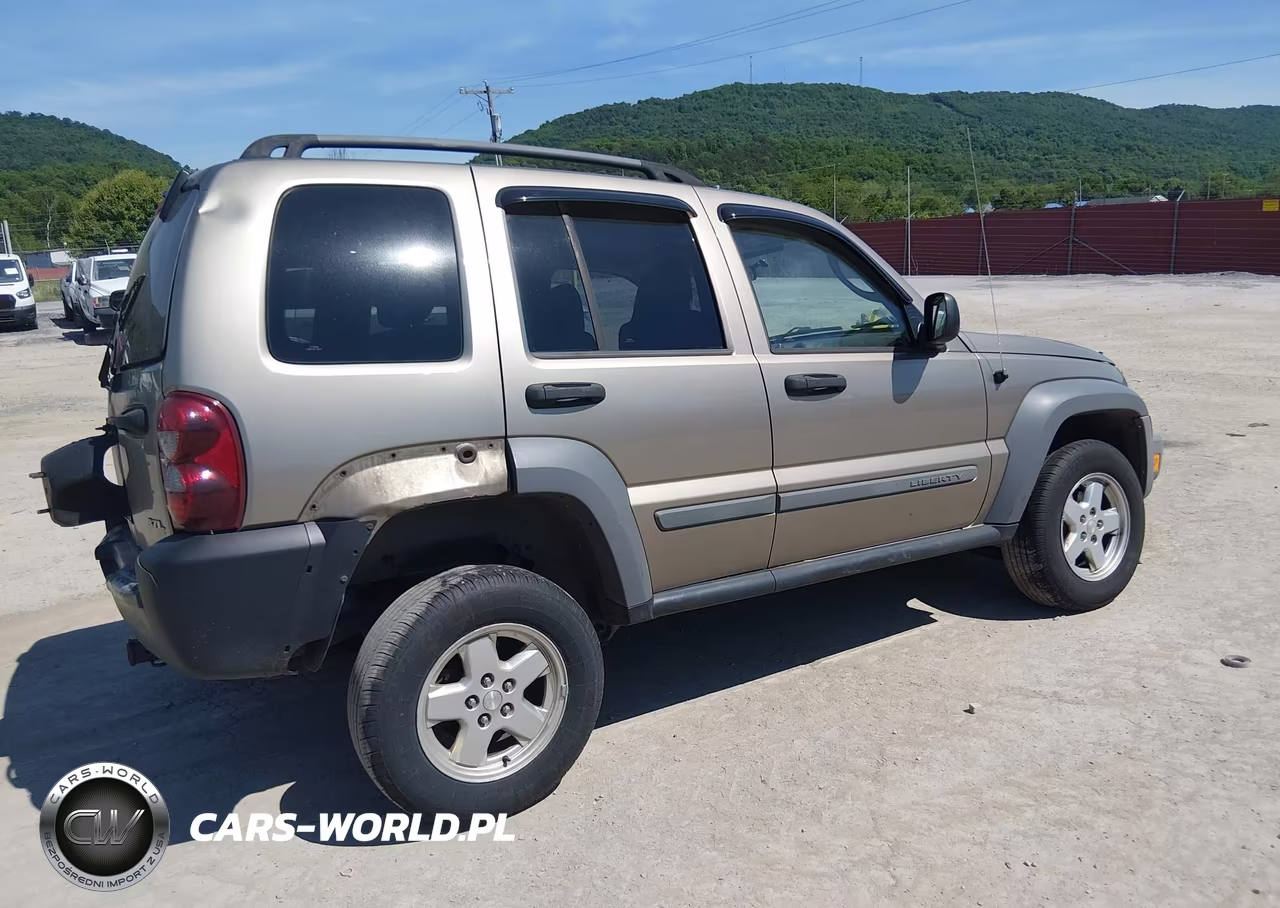 2005 Jeep Liberty Sport VIN:1J4GL48K25W677603 - 4