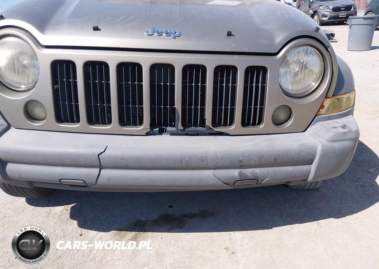 2005 Jeep Liberty Sport VIN:1J4GL48K25W677603 - 6