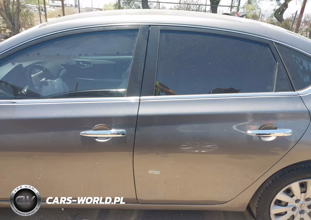 2015 Nissan Sentra S VIN:3N1AB7AP5FY353547 - 15