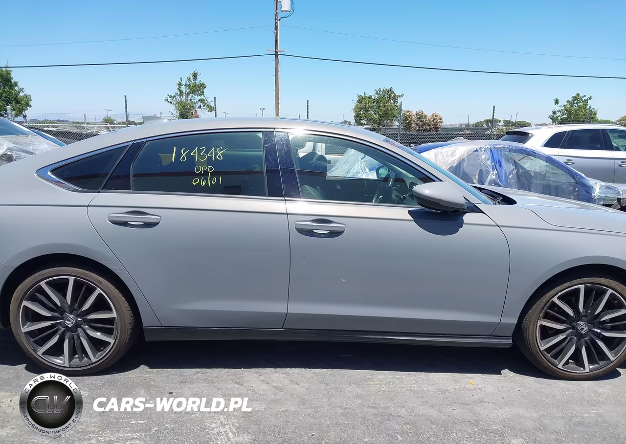 2024 Honda Accord Hybrid Touring VIN:1HGCY2F82RA012190 - 13