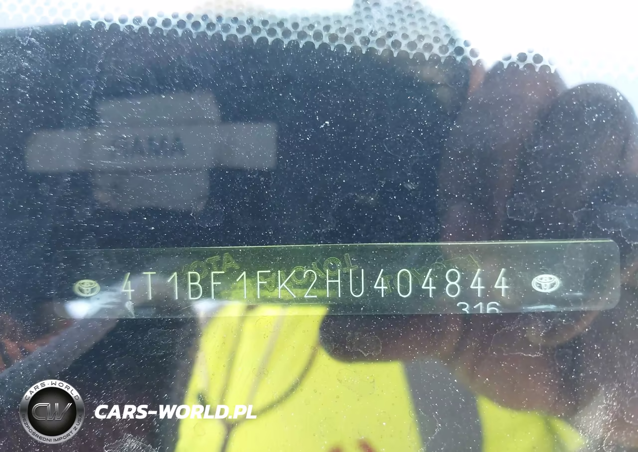 2017 Toyota Camry Le VIN:4T1BF1FK2HU404844 - 17