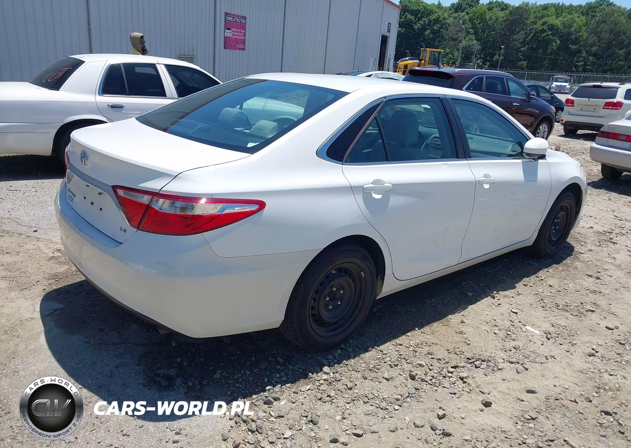 2017 Toyota Camry Le VIN:4T1BF1FK2HU404844 - 4