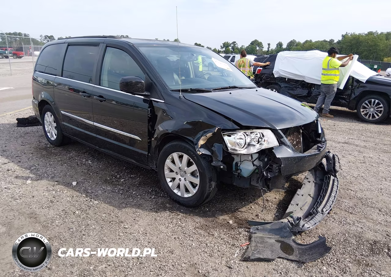 2016 Chrysler Town & Country Touring – zdjęcie 1 z 16
