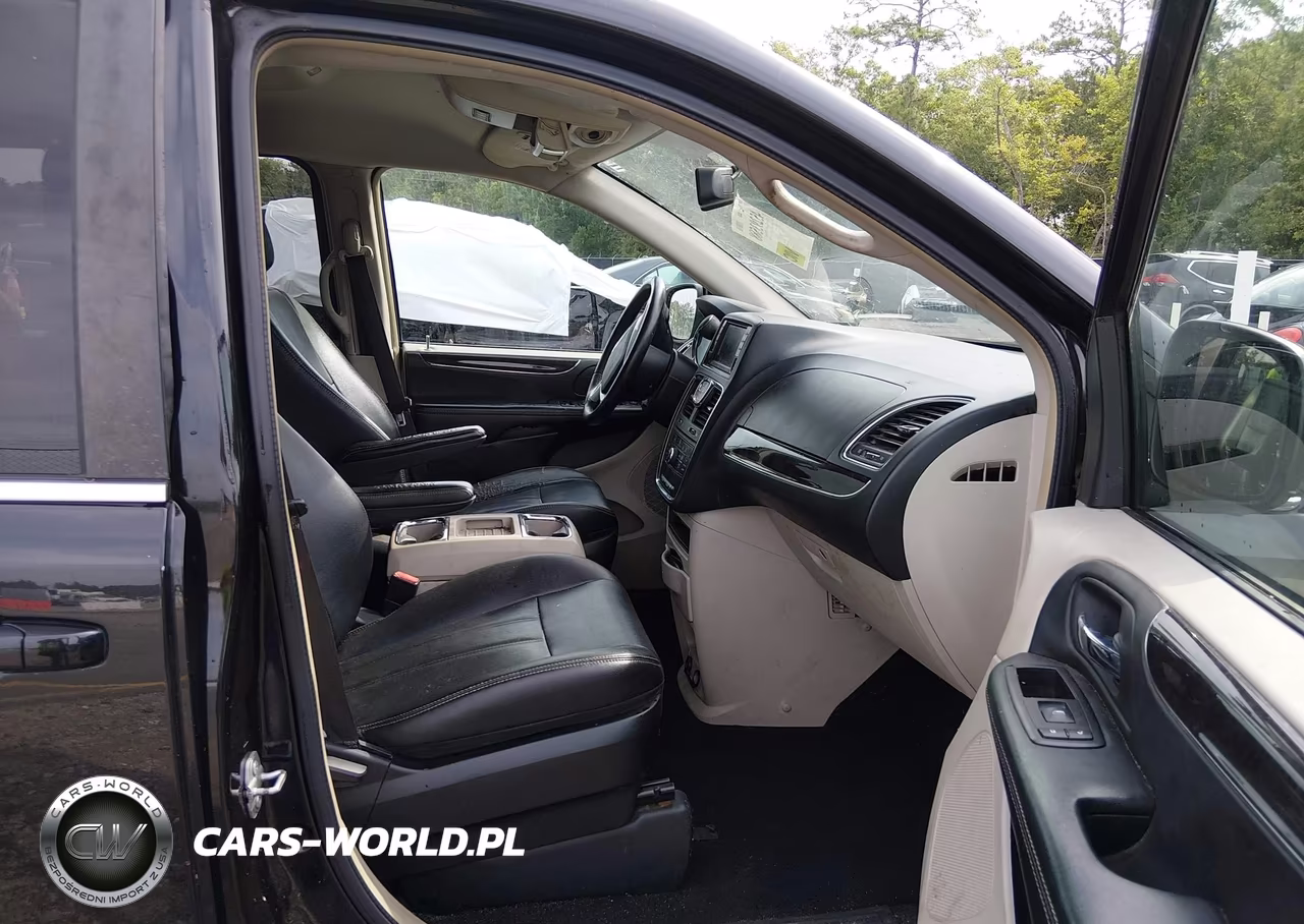 2016 Chrysler Town & Country Touring VIN:2C4RC1BG0GR292991 - 5