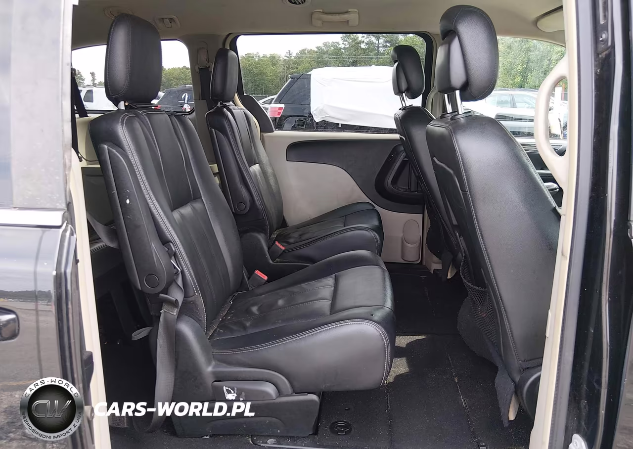 2016 Chrysler Town & Country Touring VIN:2C4RC1BG0GR292991 - 8