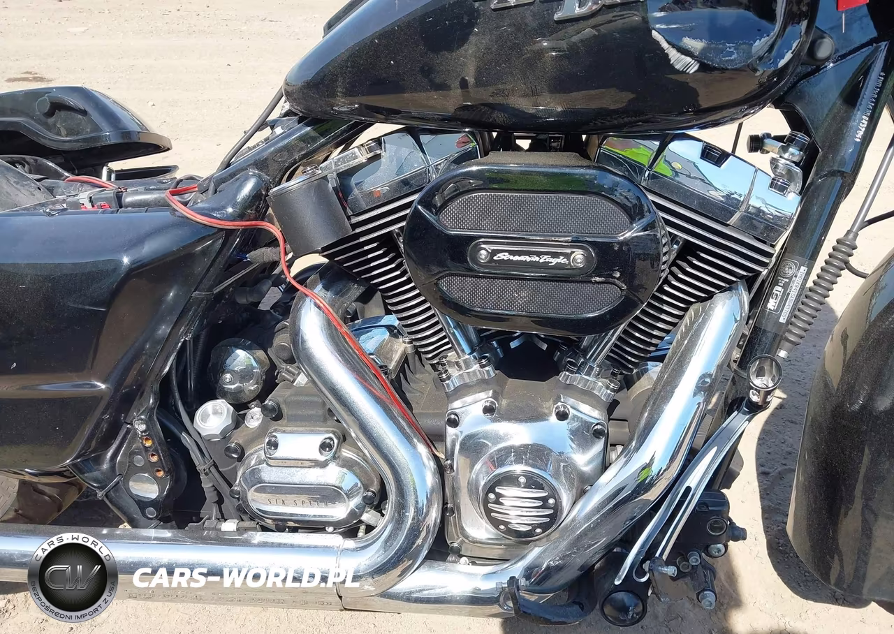 2010 Harley-Davidson Flhx VIN:1HD1KB415AB643705 - 8