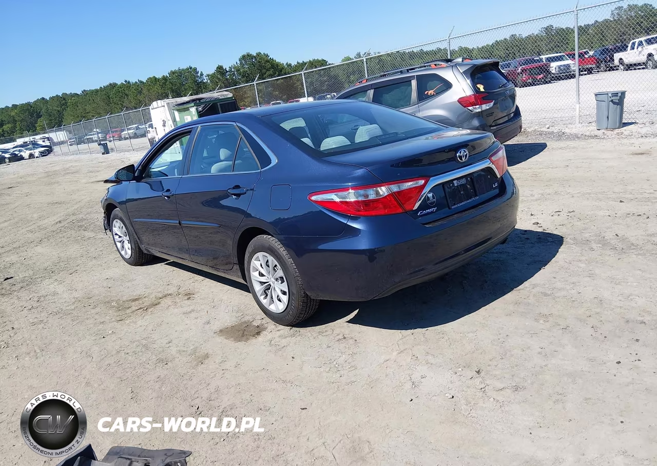 2015 Toyota Camry Le VIN:4T1BF1FK6FU978361 - 3