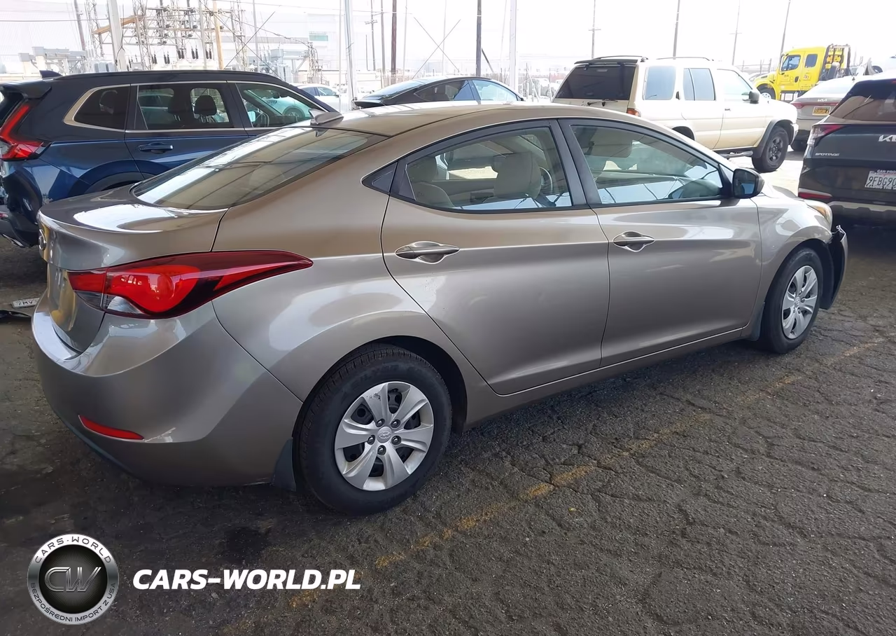 2016 Hyundai Elantra Se VIN:5NPDH4AE6GH721531 - 4