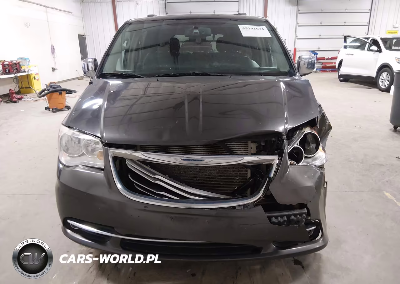 2016 Chrysler Town & Country Touring-L Anniversary Edition VIN:2C4RC1CGXGR127822 - 6