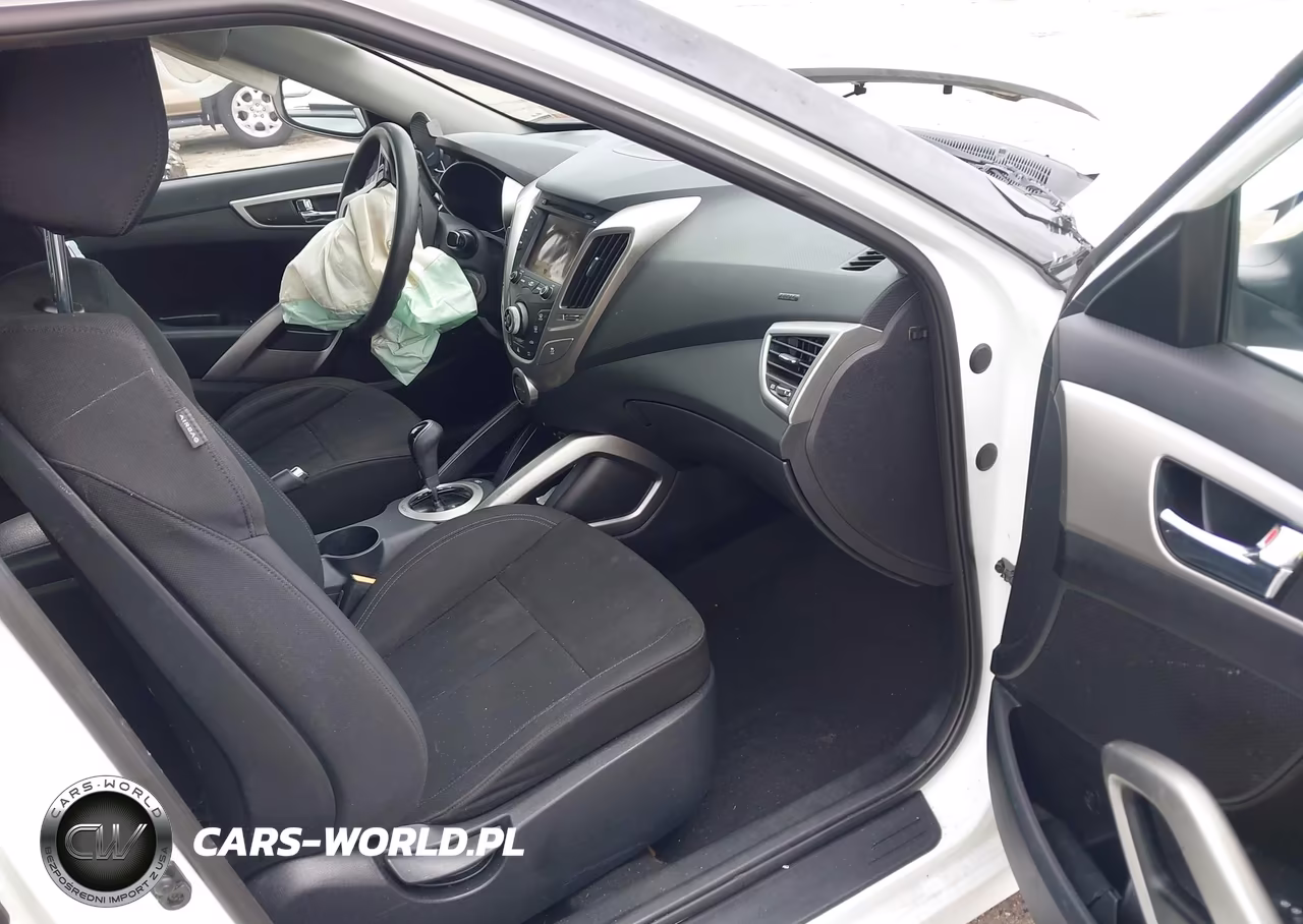 2016 Hyundai Veloster VIN:KMHTC6AD2GU256406 - 5