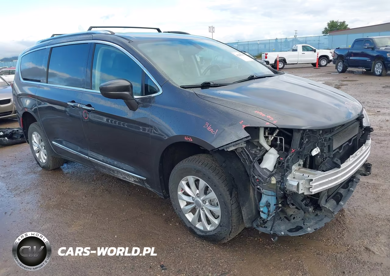 2018 Chrysler Pacifica Touring L