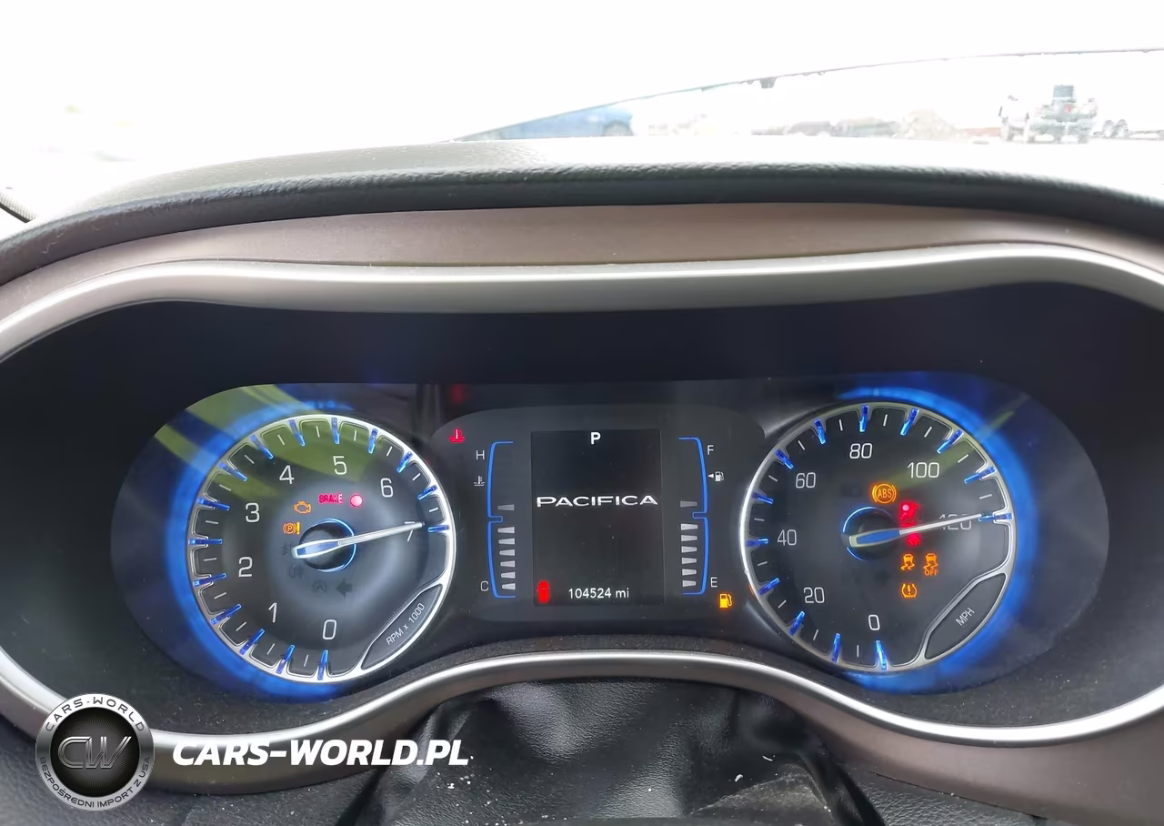 2018 Chrysler Pacifica Touring L VIN:2C4RC1BG4JR306673 - 7