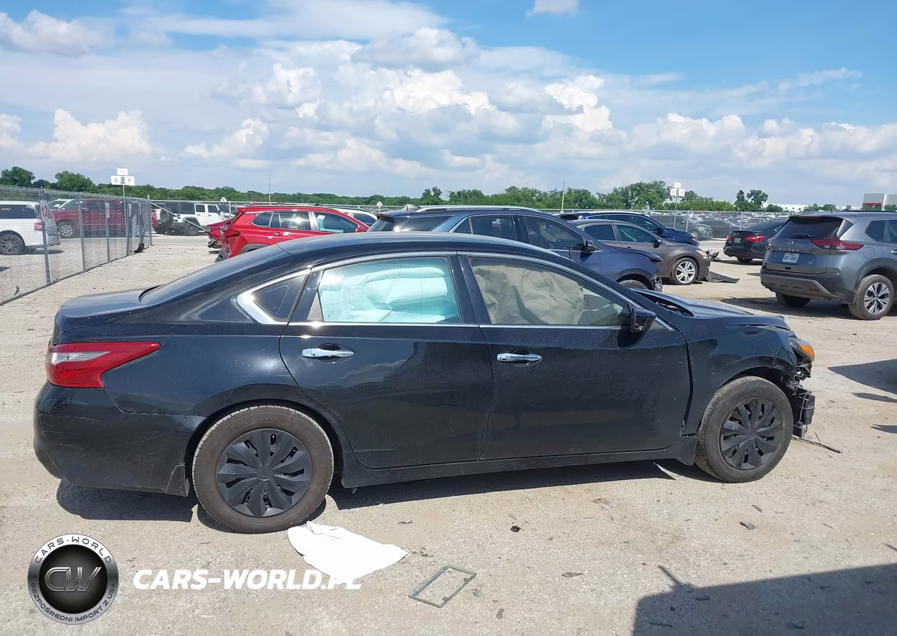 2018 Nissan Altima 2.5 S VIN:1N4AL3AP9JC477959 - 13
