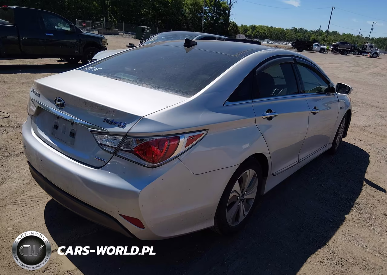 2015 Hyundai Sonata Hybrid Limited VIN:KMHEC4A4XFA119291 - 4