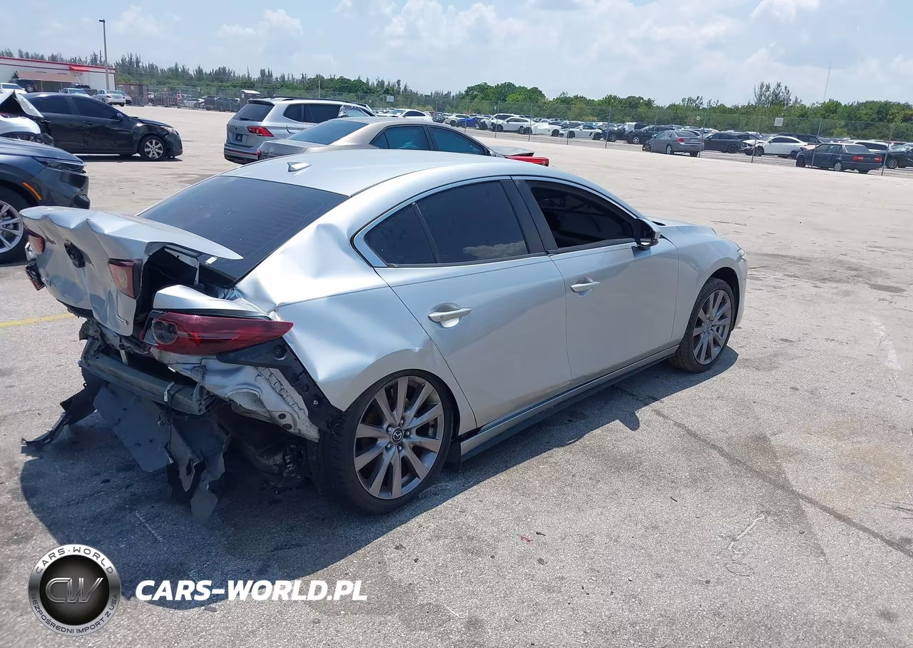 2019 Mazda Mazda3 Preferred Package VIN:3MZBPADL5KM105953 - 4