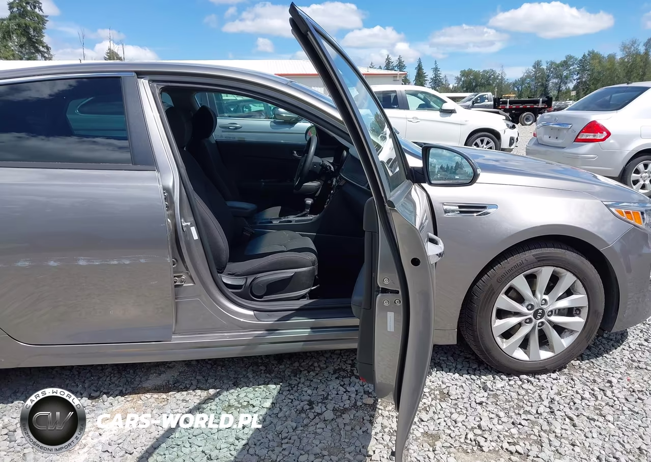 2018 Kia Optima Lx VIN:5XXGT4L32JG261567 - 5