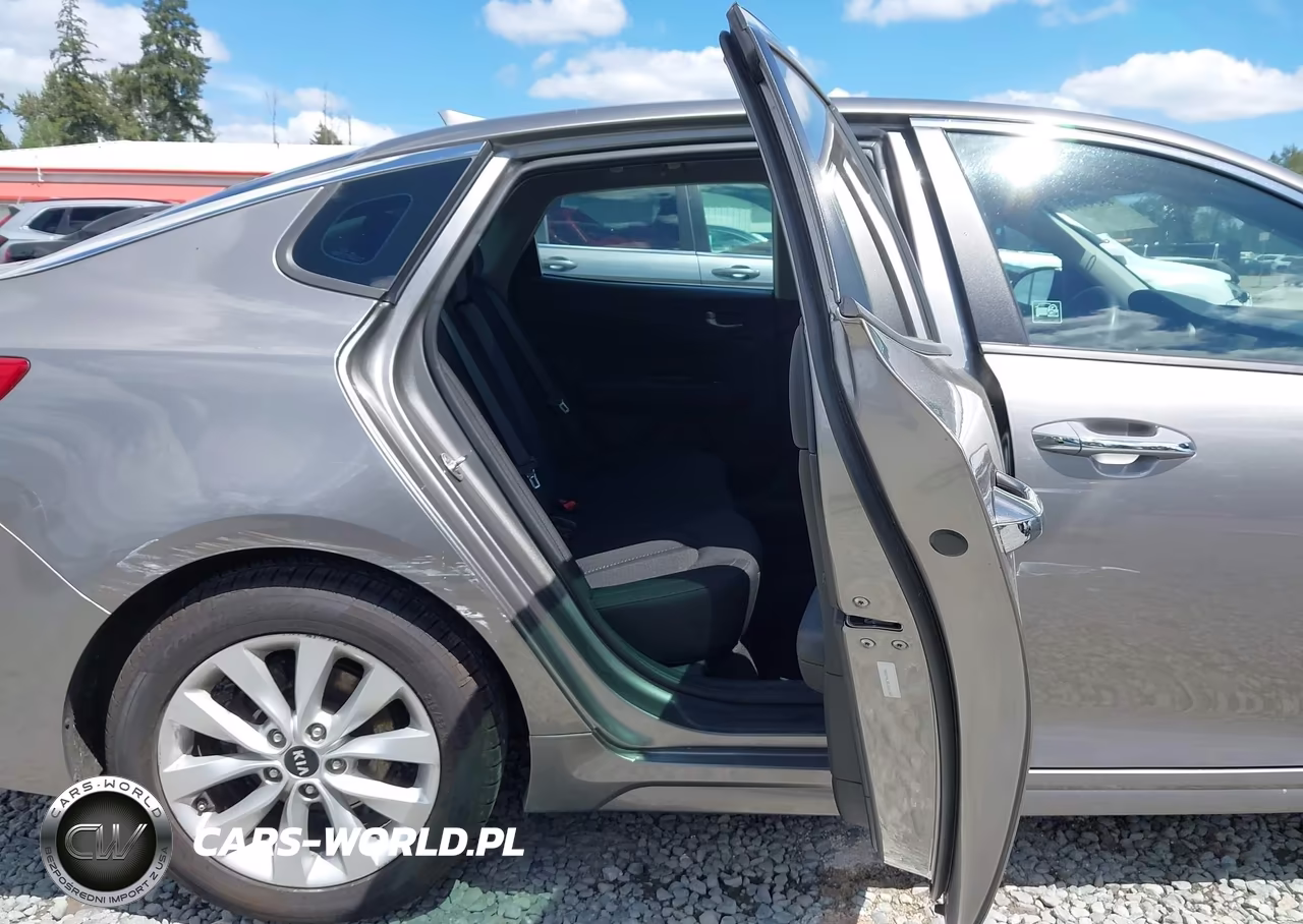 2018 Kia Optima Lx VIN:5XXGT4L32JG261567 - 8