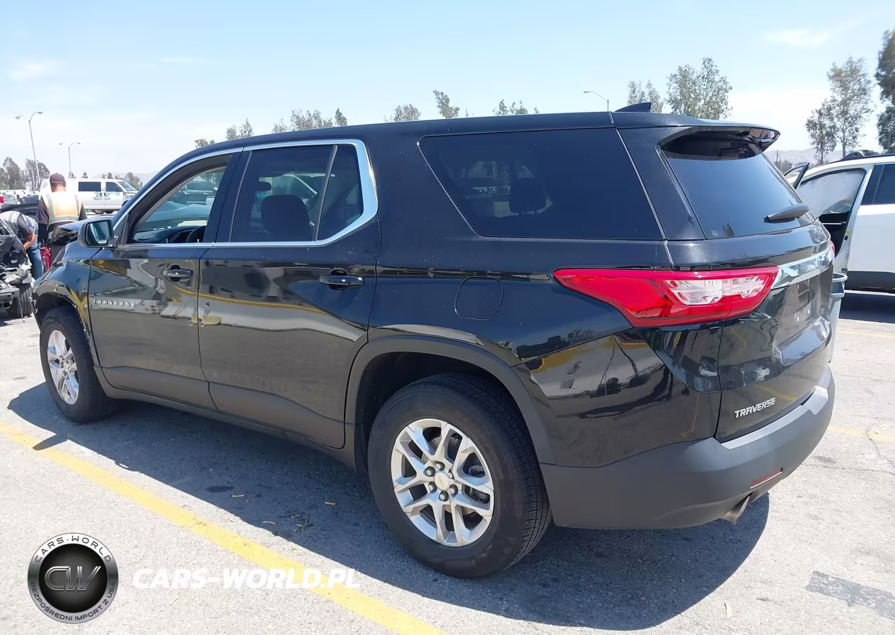 2021 Chevrolet Traverse Fwd Ls VIN:1GNERFKW7MJ165096 - 3