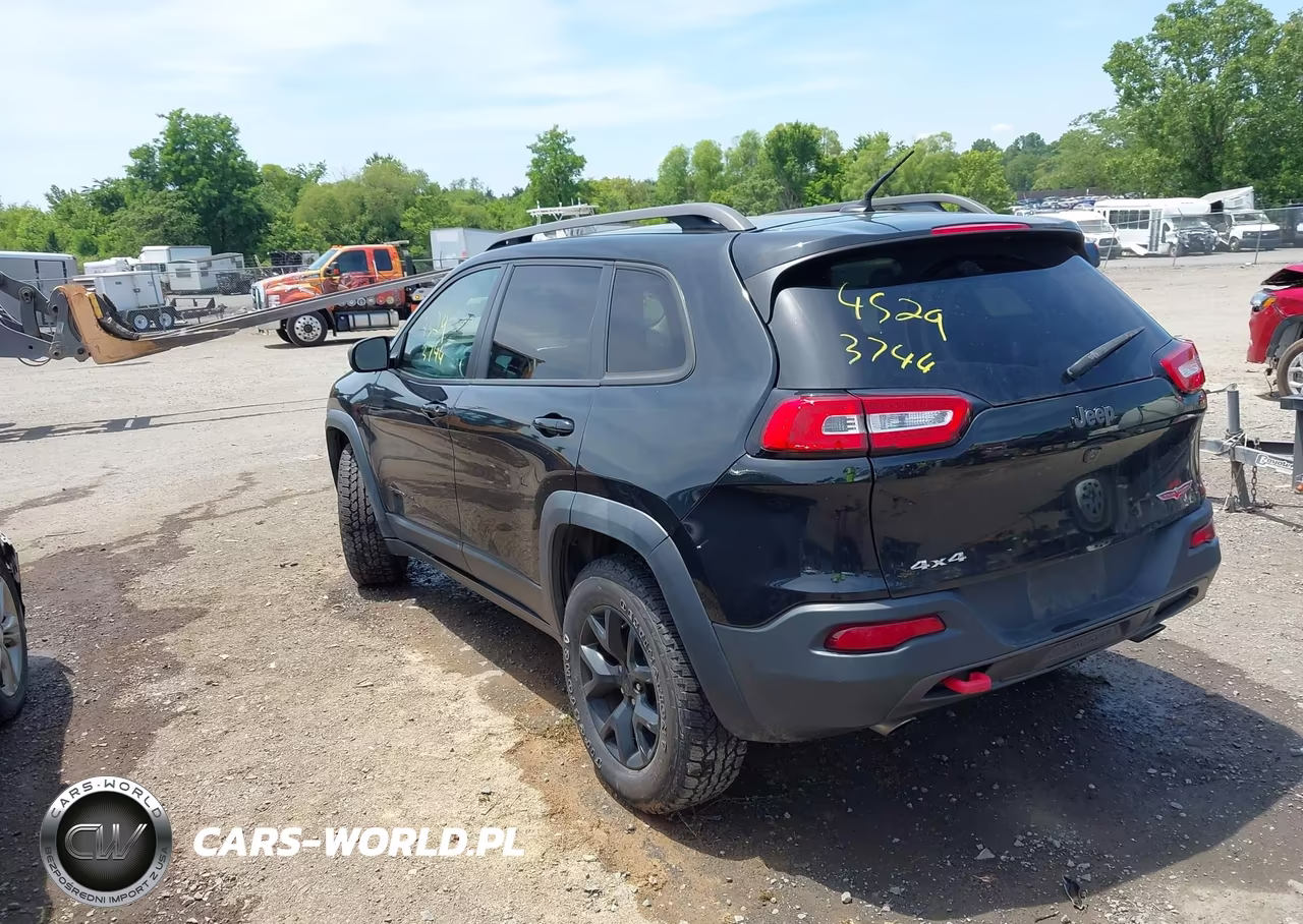 2015 Jeep Cherokee Trailhawk VIN:1C4PJMBS7FW687453 - 3