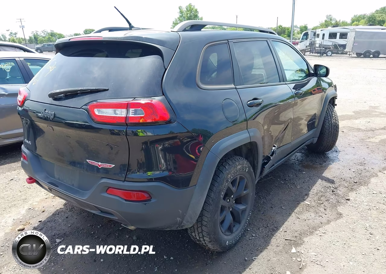 2015 Jeep Cherokee Trailhawk VIN:1C4PJMBS7FW687453 - 4