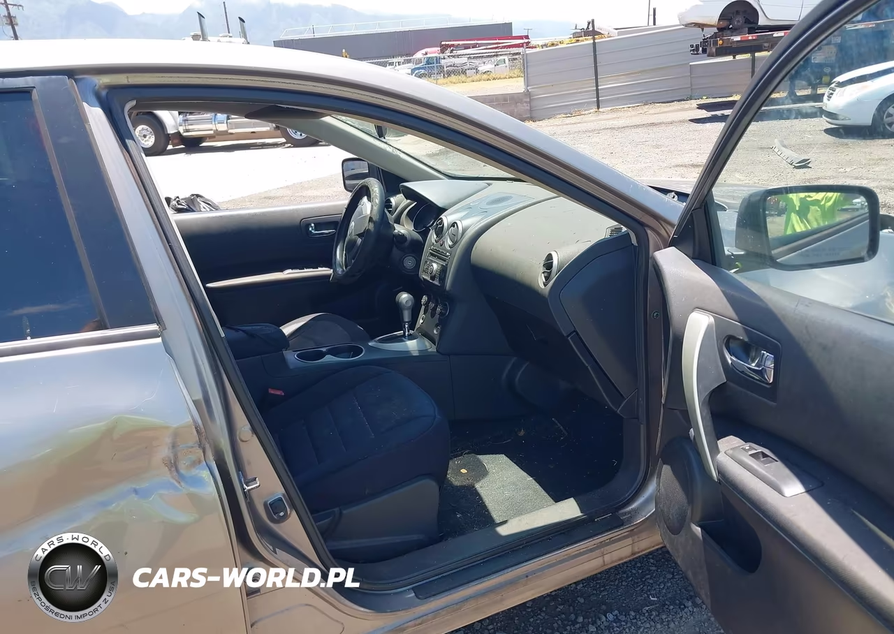 2011 Nissan Rogue S VIN:JN8AS5MT6BW153616 - 5