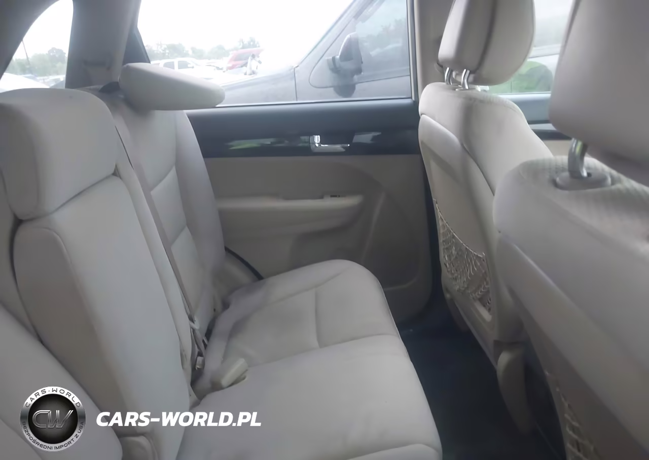 2011 Kia Sorento Lx V6 VIN:5XYKT4A26BG065861 - 8