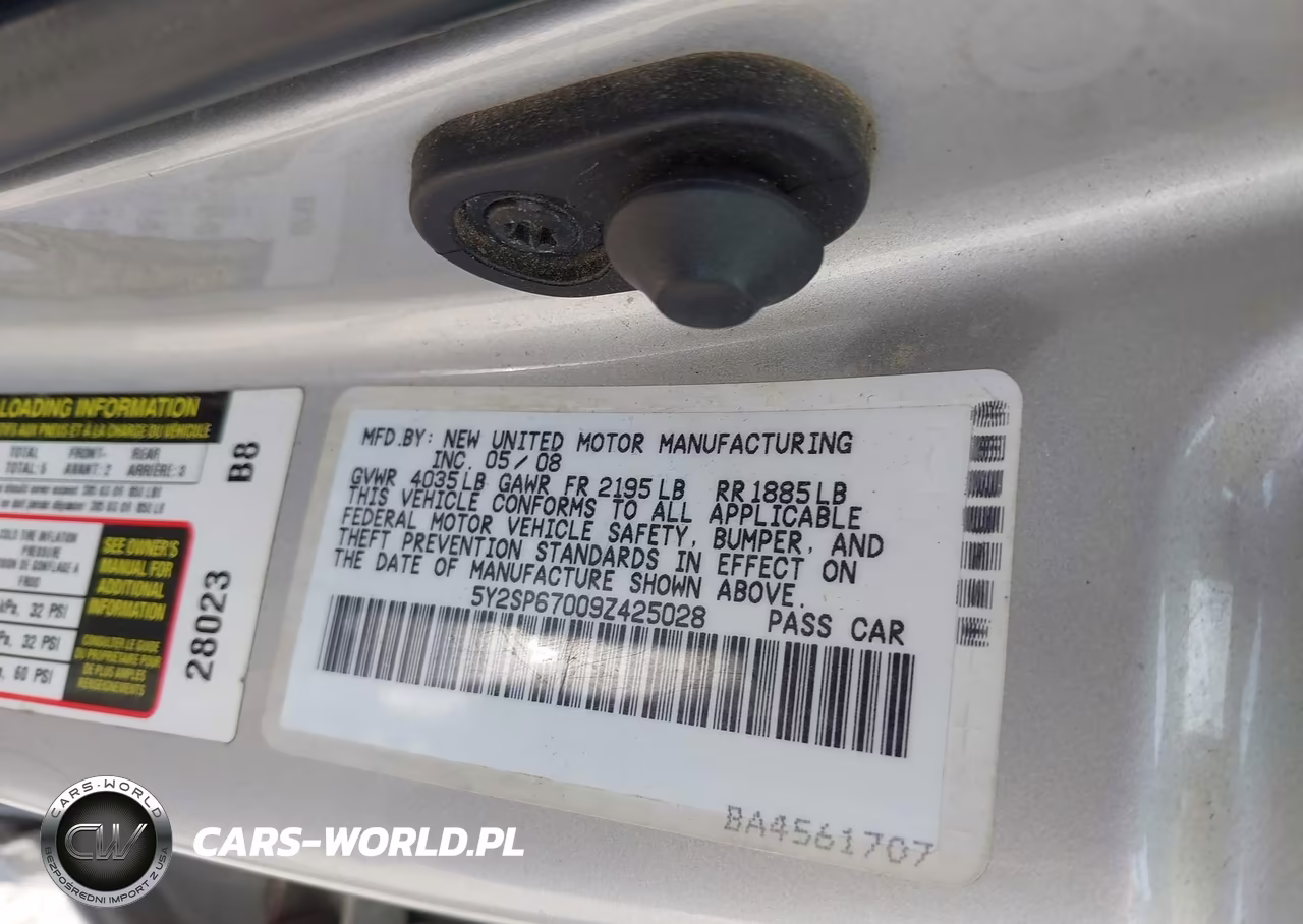 2009 Pontiac Vibe VIN:5Y2SP67009Z425028 - 9