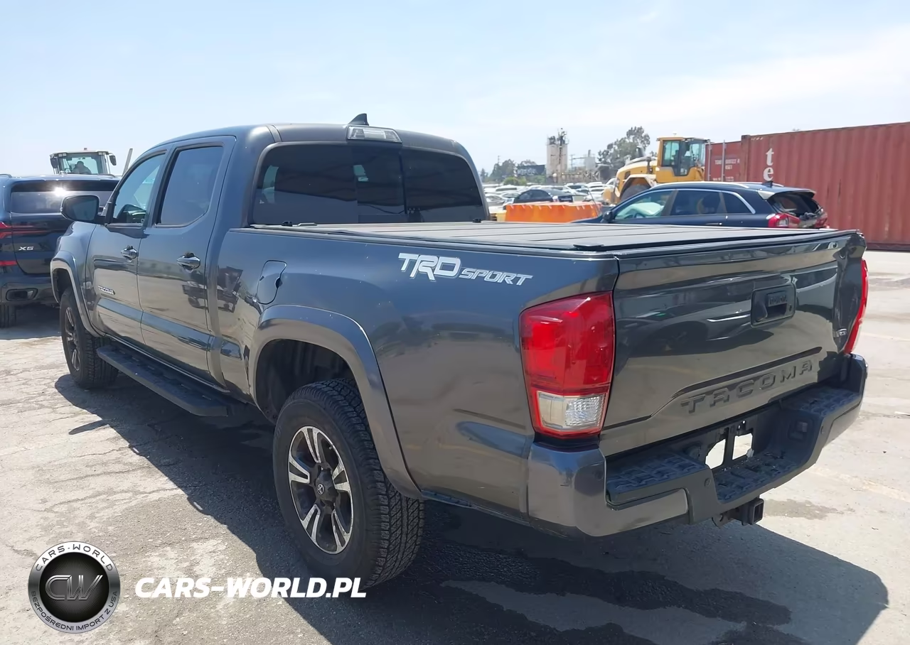 2017 Toyota Tacoma Trd Sport VIN:3TMBZ5DN7HM010003 - 3