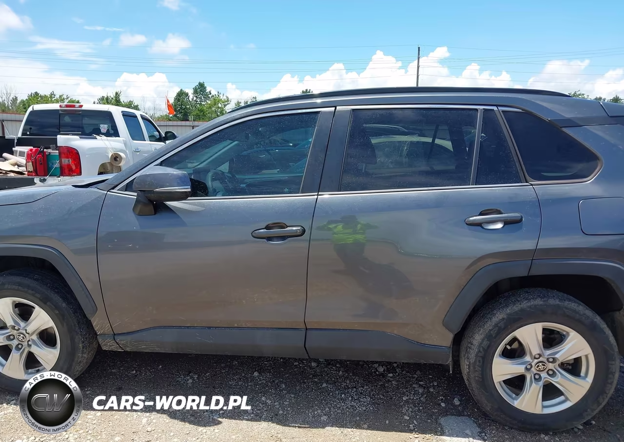 2021 Toyota Rav4 Xle VIN:2T3W1RFV6MC130317 - 14