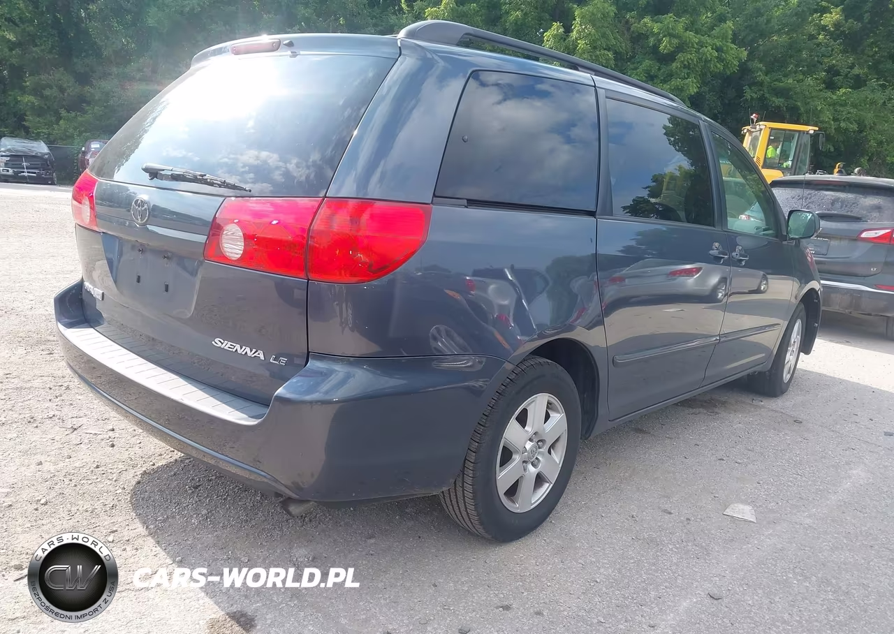 2010 Toyota Sienna Le VIN:5TDKK4CC0AS294630 - 4