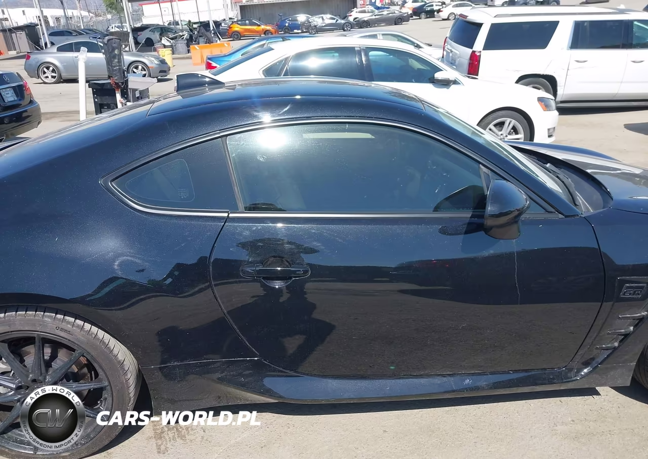 2023 Toyota Gr86 Premium VIN:JF1ZNBE17P9761609 - 13
