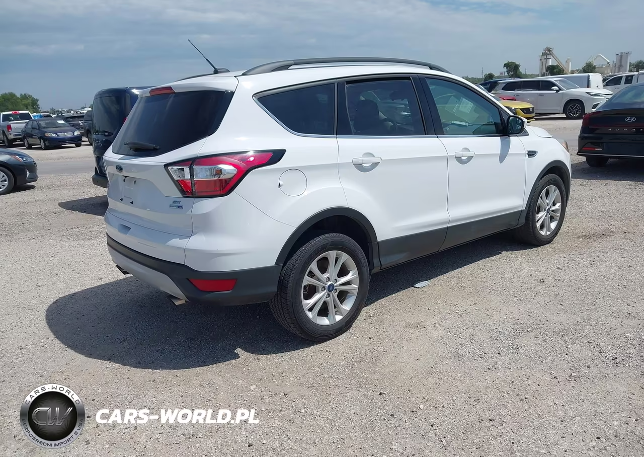 2018 Ford Escape Se VIN:1FMCU9GD4JUD08714 - 4