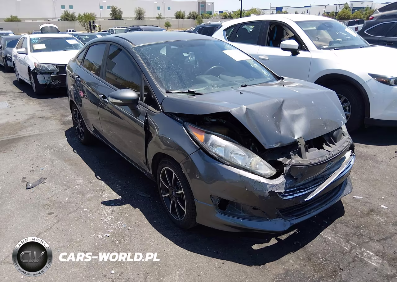 2015 Ford Fiesta Se – zdjęcie 1 z 12