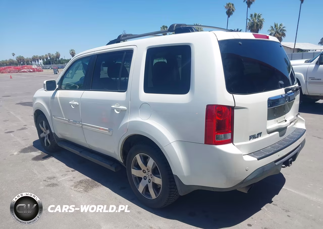 2014 Honda Pilot Touring VIN:5FNYF4H91EB021346 - 3