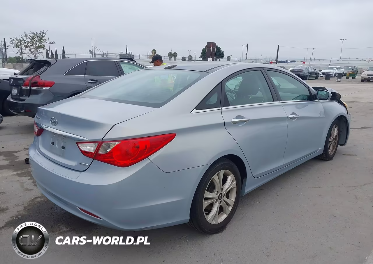 2013 Hyundai Sonata Limited VIN:5NPEC4AC4DH567558 - 4