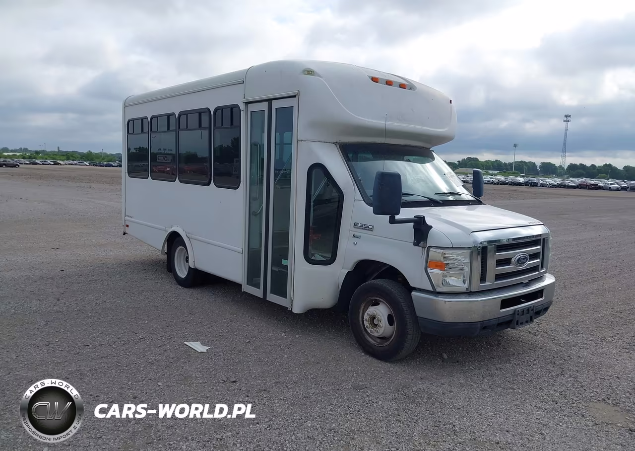 2012 Ford E-350 Cutaway