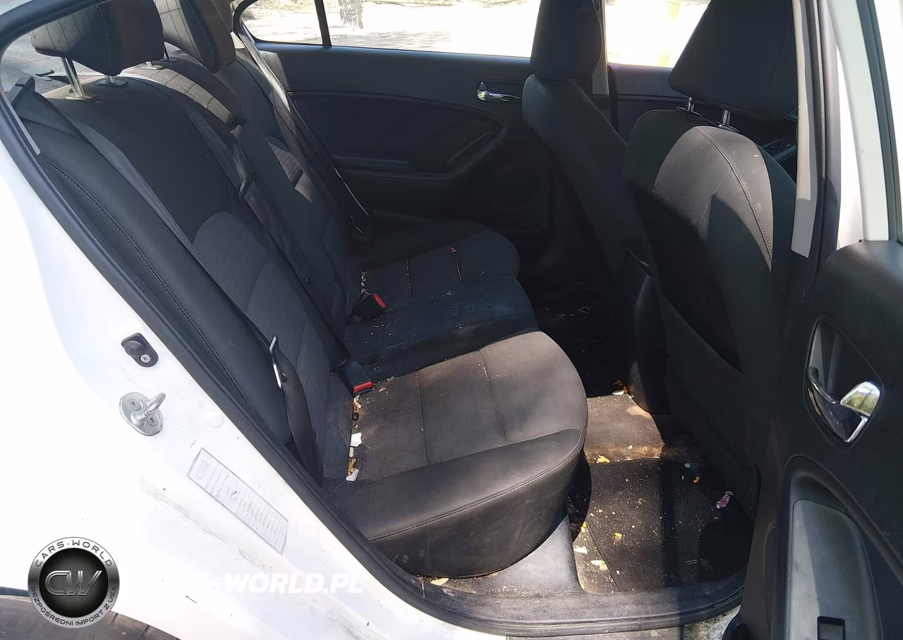 2015 Kia Forte Lx VIN:KNAFX4A6XF5340779 - 8