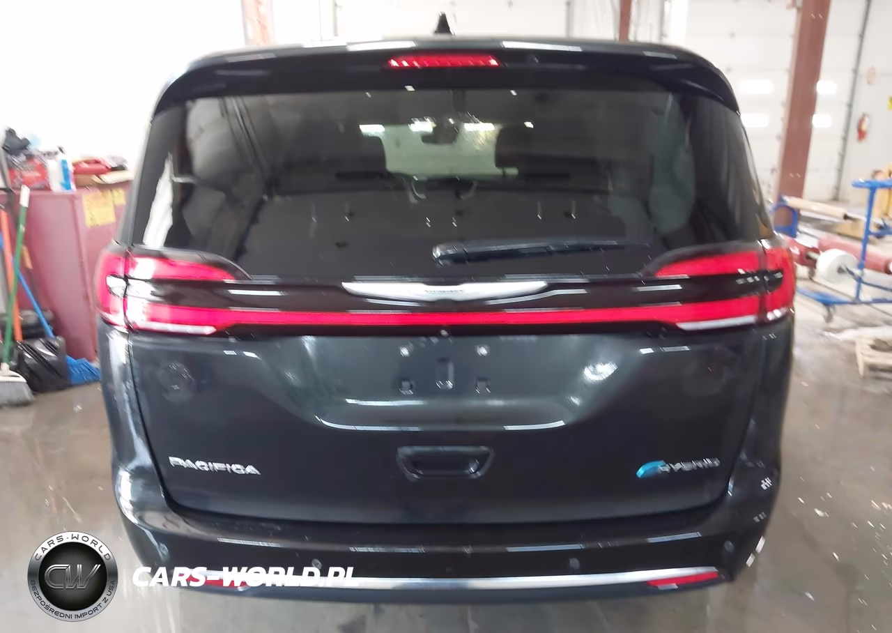 2023 Chrysler Pacifica Hybrid Touring L VIN:2C4RC1L70PR572747 - 21