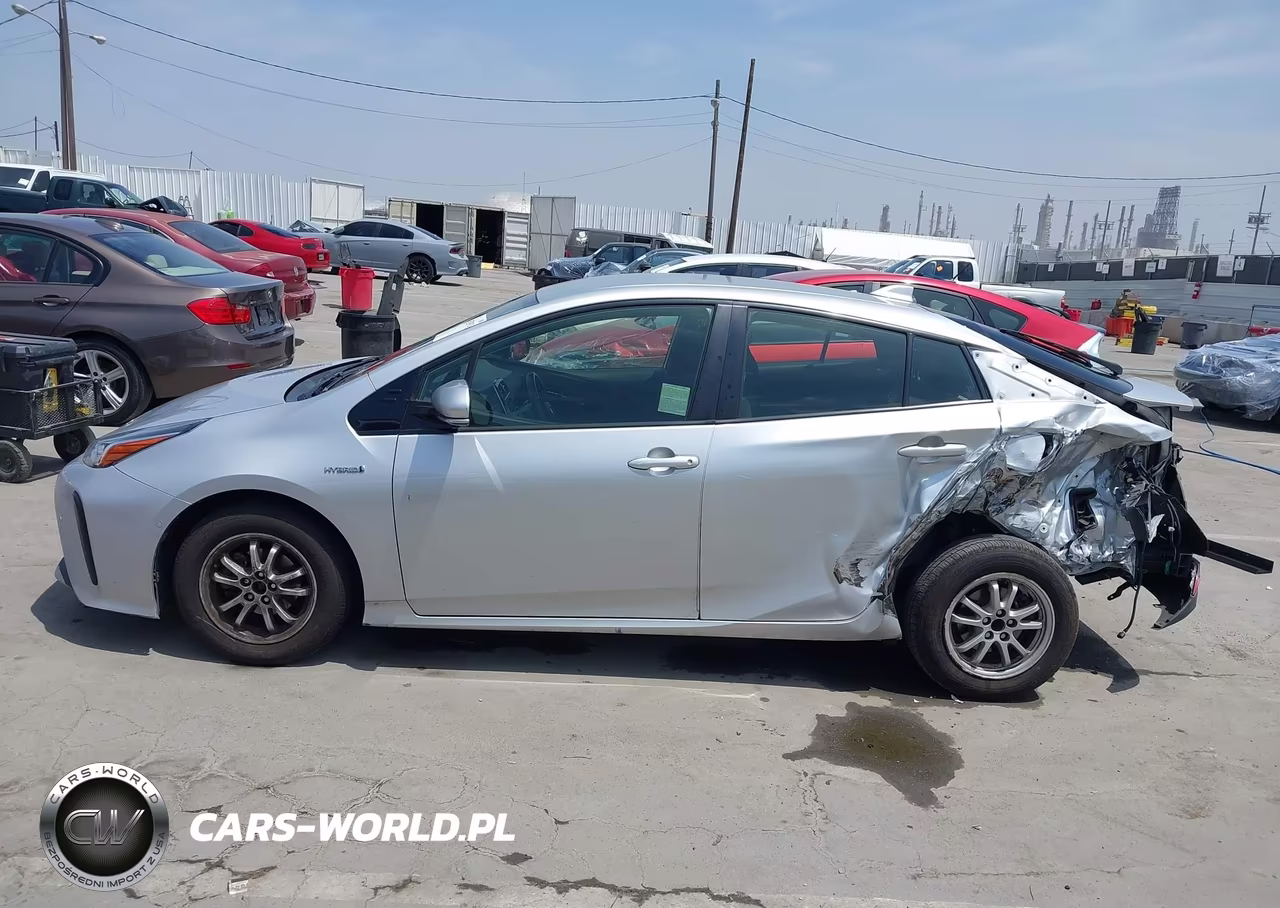 2020 Toyota Prius Le VIN:JTDKARFU3L3120060 - 14