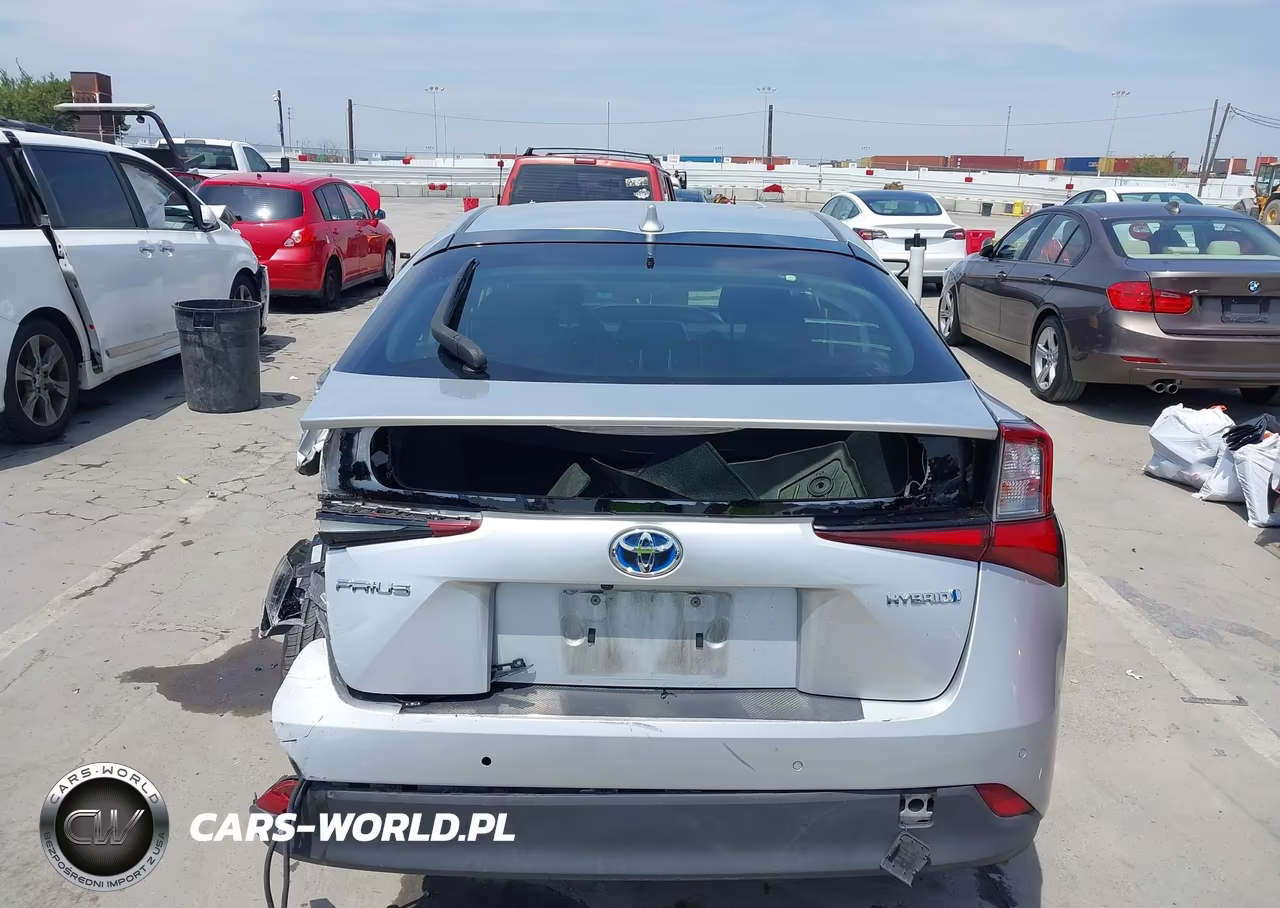 2020 Toyota Prius Le VIN:JTDKARFU3L3120060 - 16