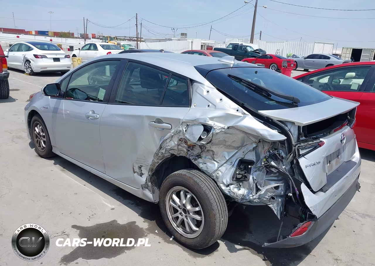 2020 Toyota Prius Le VIN:JTDKARFU3L3120060 - 6