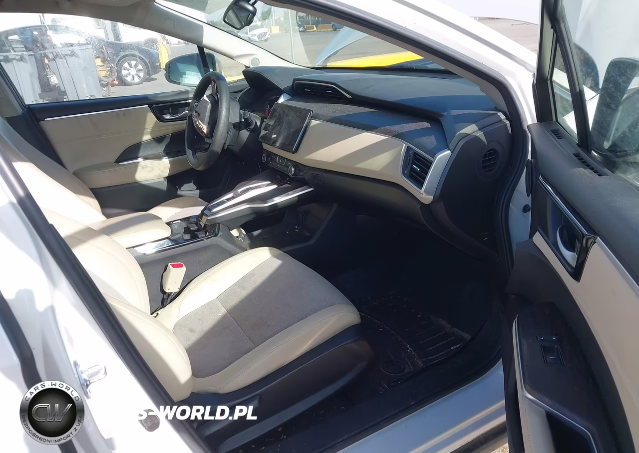 2018 Honda Clarity Plug-In Hybrid VIN:JHMZC5F13JC021760 - 5