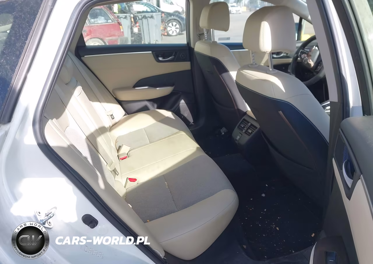 2018 Honda Clarity Plug-In Hybrid VIN:JHMZC5F13JC021760 - 8