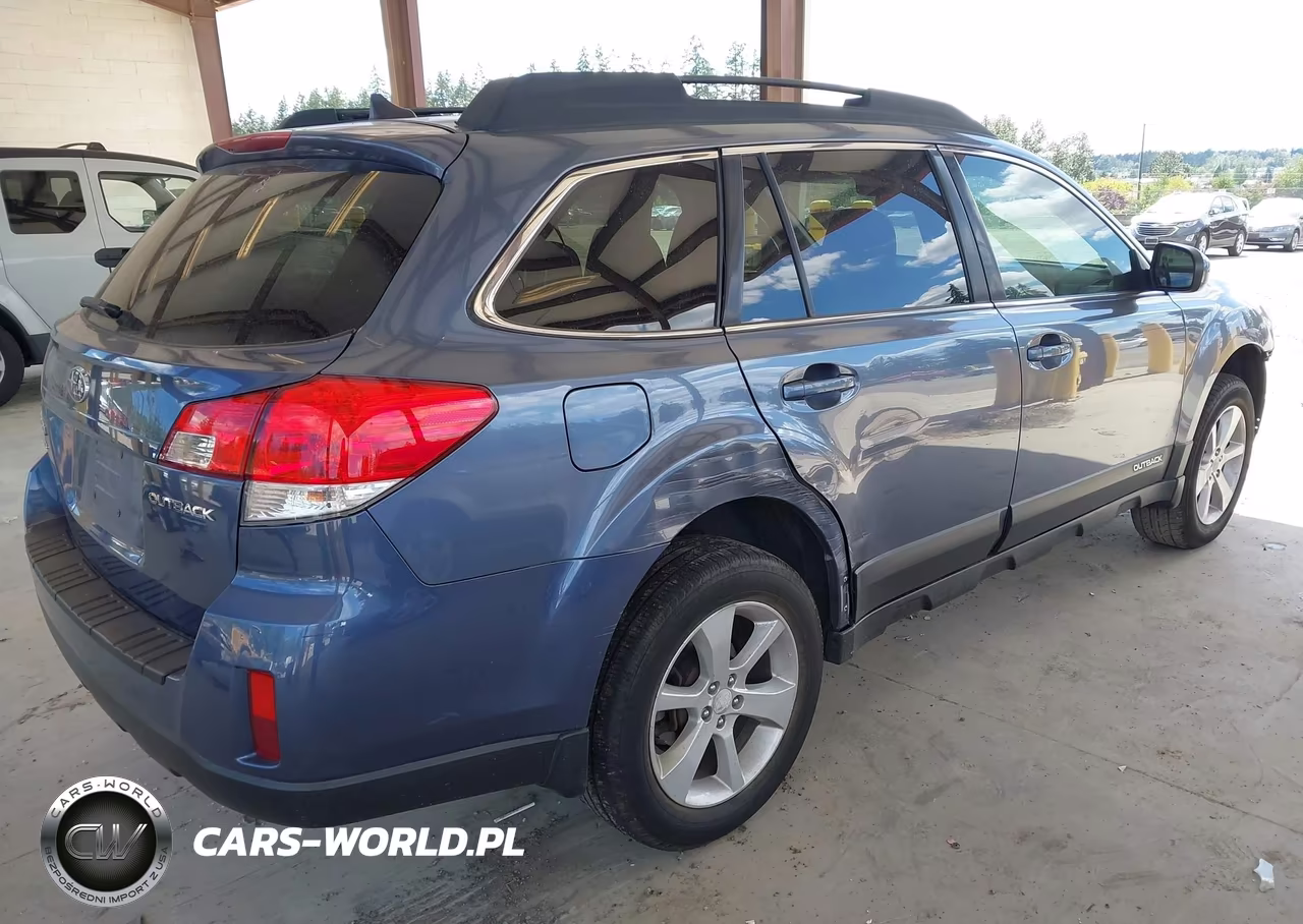 2014 Subaru Outback 2.5I Premium VIN:4S4BRCCC3E3260738 - 4